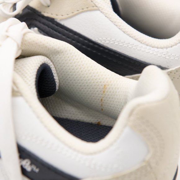 ✨✨3/$25 Girl's Oxford Style Runners Size2 - Picture 7 of 11